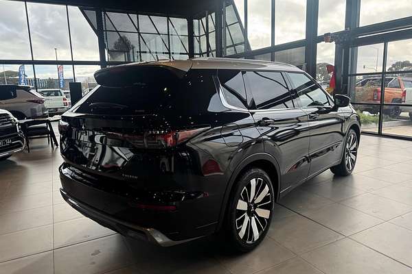 2025 Mitsubishi Outlander Exceed Tourer ZM