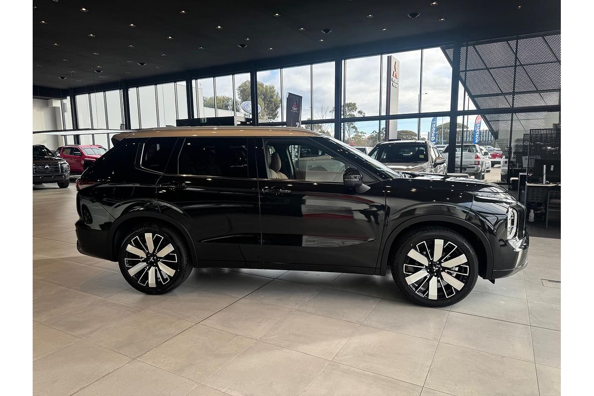 2025 Mitsubishi Outlander Exceed Tourer ZM