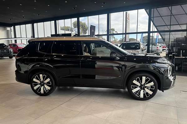2025 Mitsubishi Outlander Exceed Tourer ZM