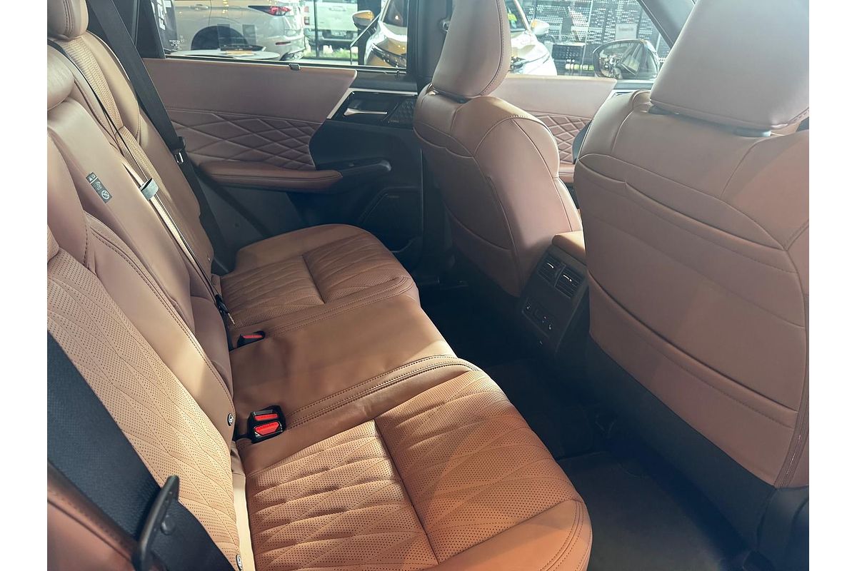 2025 Mitsubishi Outlander Exceed Tourer ZM
