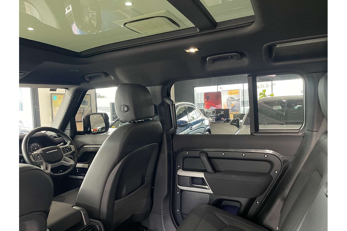 2022 Land Rover Defender 110 P400 SE L663