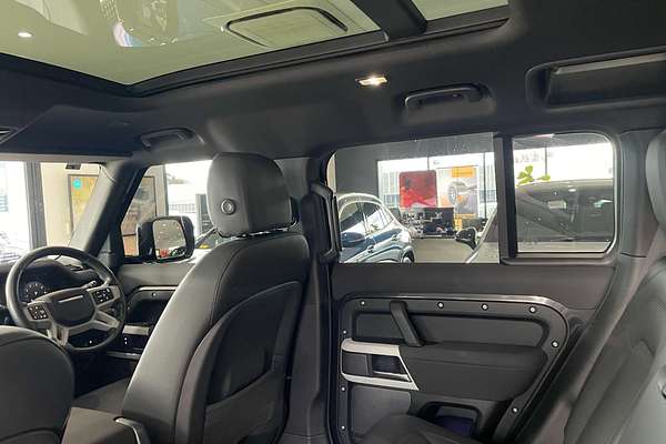2022 Land Rover Defender 110 P400 SE L663