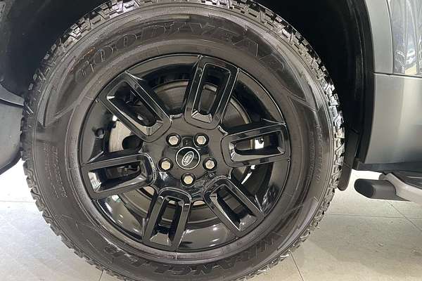 2022 Land Rover Defender 110 P400 SE L663