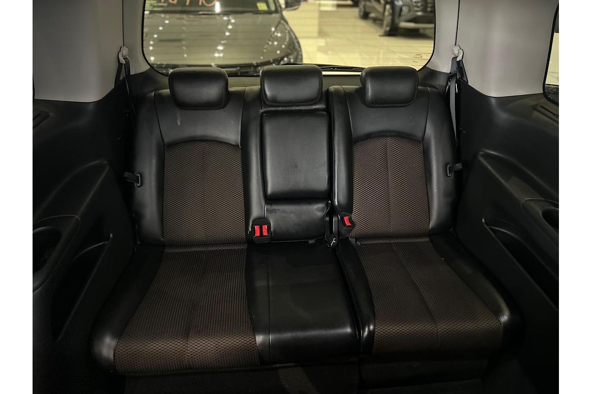 2010 Nissan Elgrand Highway Star TE52