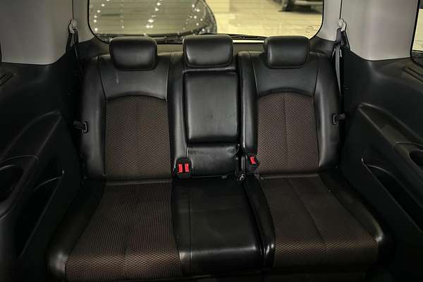 2010 Nissan Elgrand Highway Star TE52