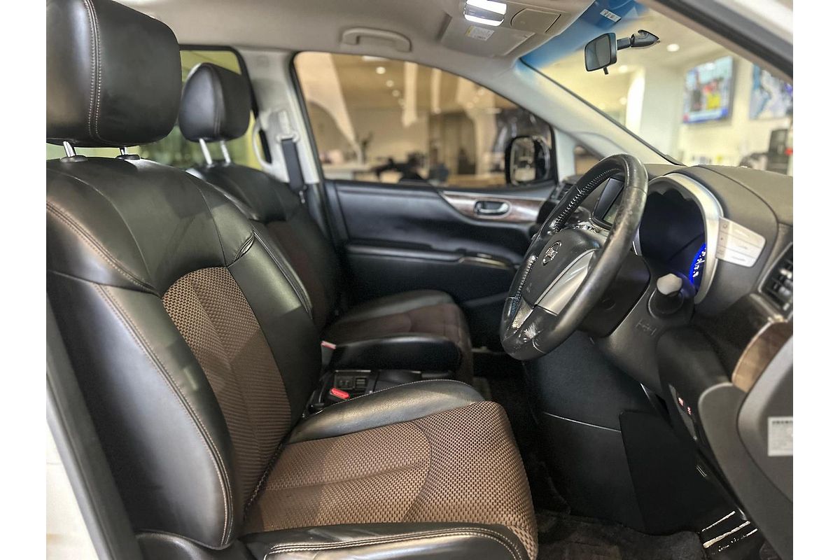 2010 Nissan Elgrand Highway Star TE52
