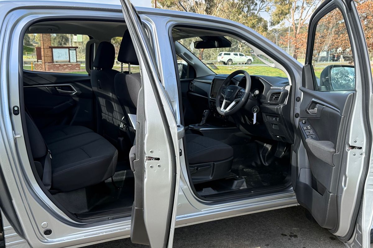 2025 Isuzu D-MAX LS-M 4X4