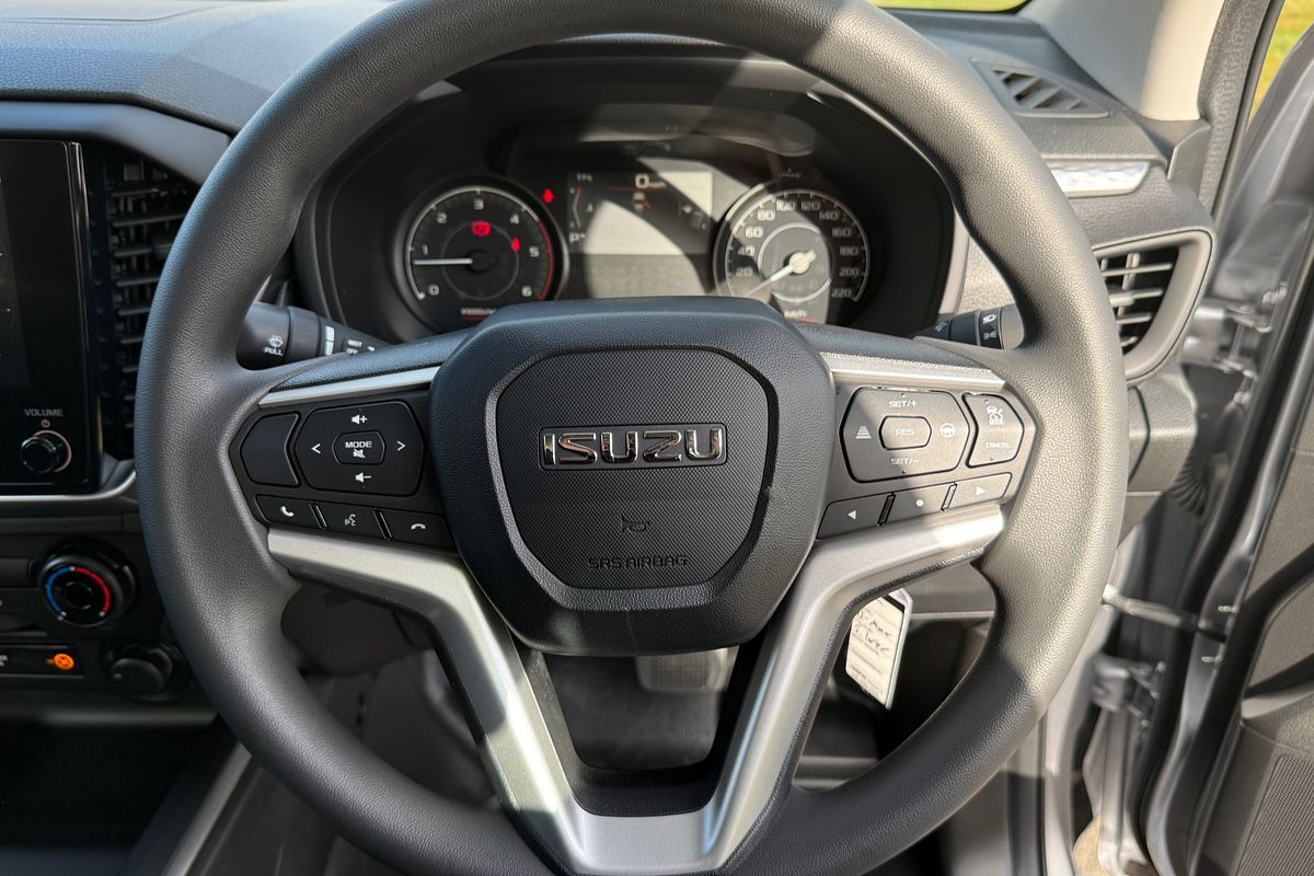 2025 Isuzu D-MAX LS-M 4X4