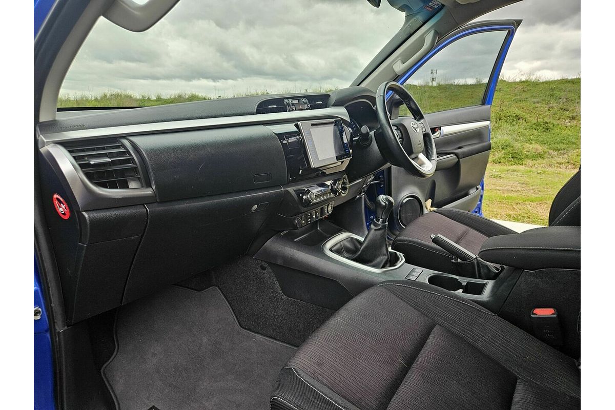 2017 Toyota Hilux SR5 GUN126R 4X4