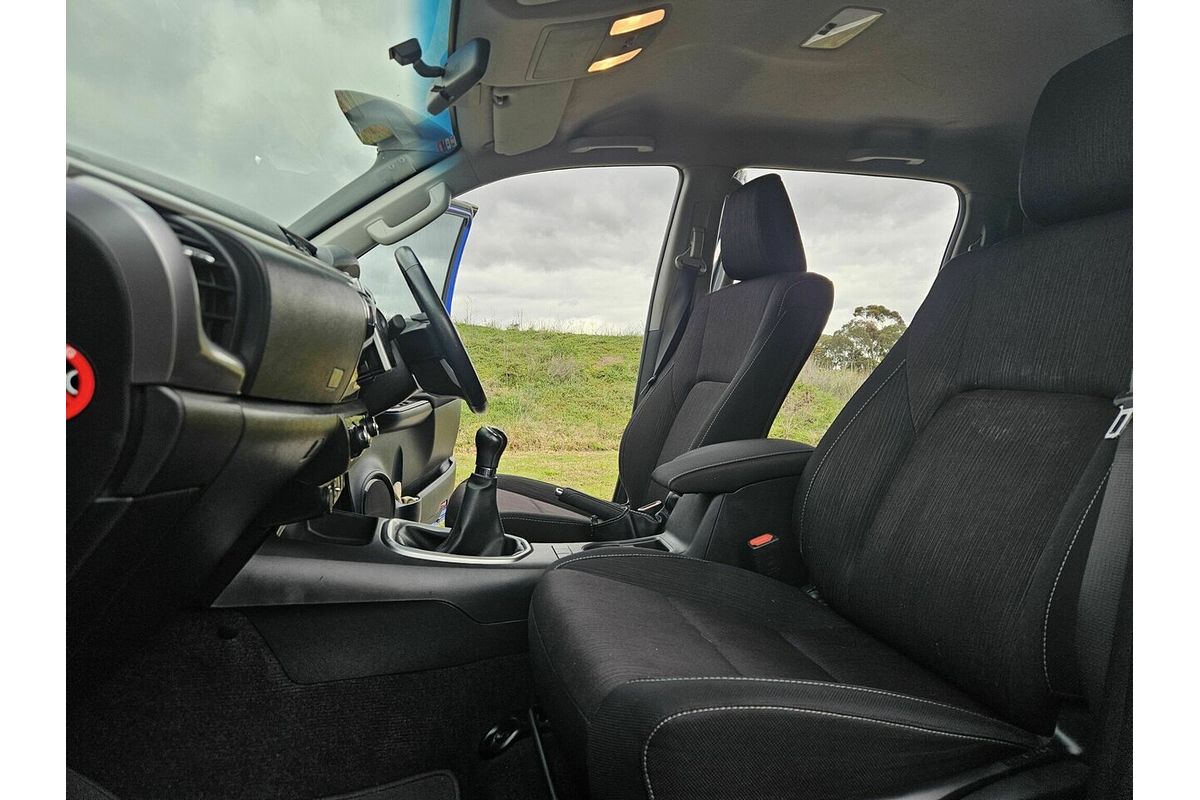2017 Toyota Hilux SR5 GUN126R 4X4