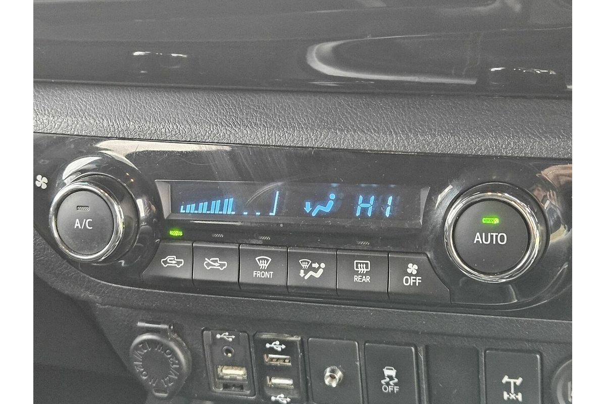 2017 Toyota Hilux SR5 GUN126R 4X4