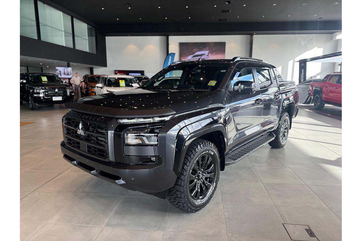 2025 Mitsubishi Triton GSR MV 4X4