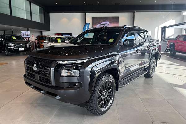 2025 Mitsubishi Triton GSR MV 4X4