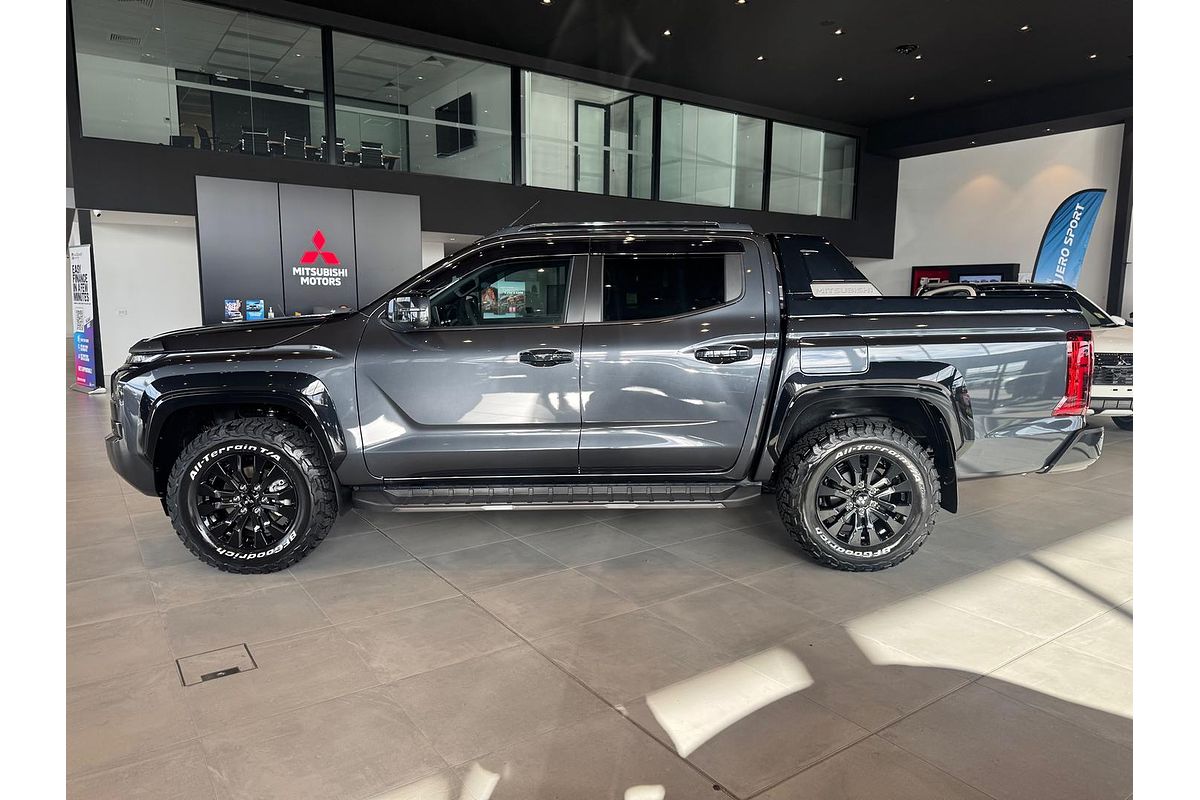 2025 Mitsubishi Triton GSR MV 4X4