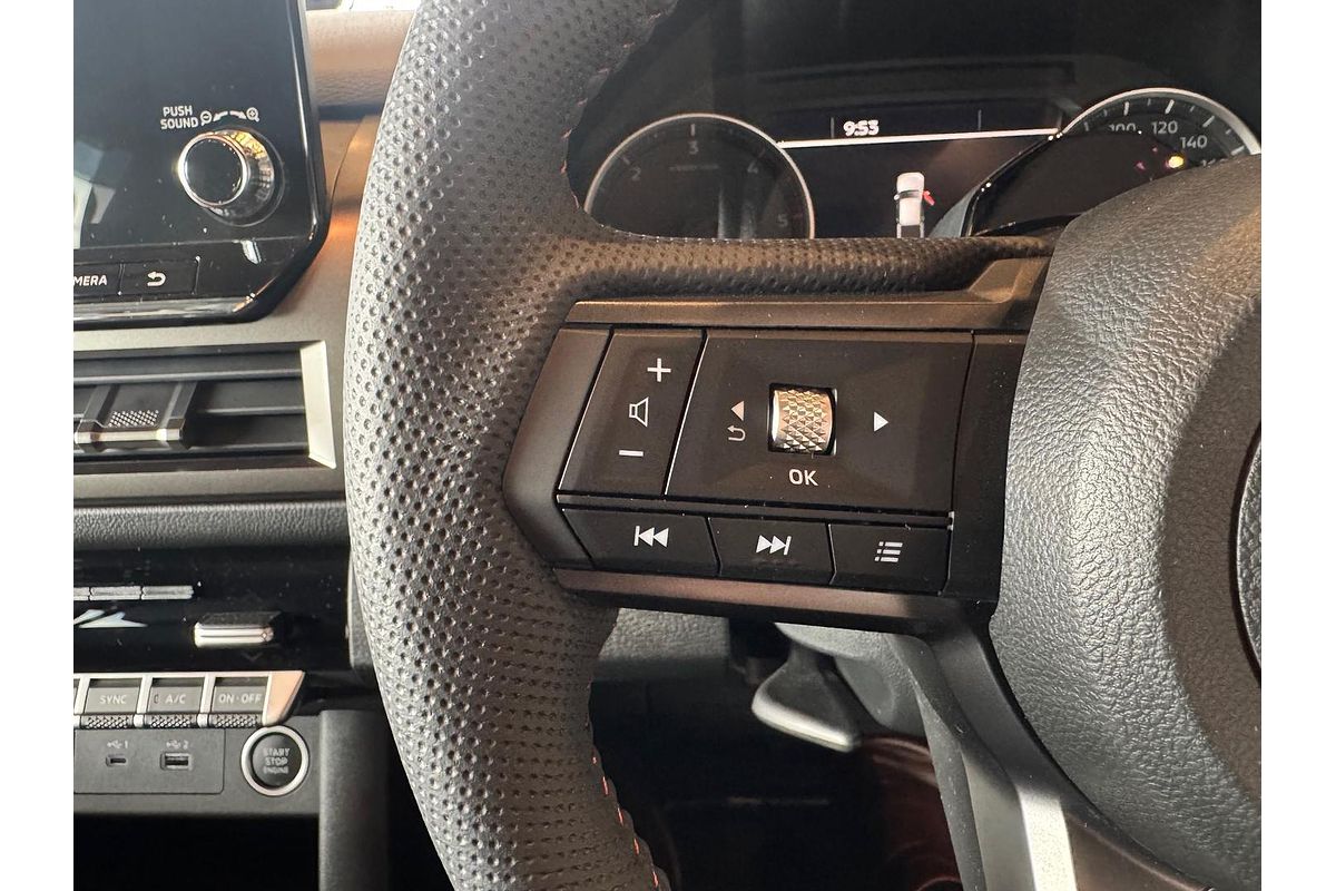2025 Mitsubishi Triton GSR MV 4X4