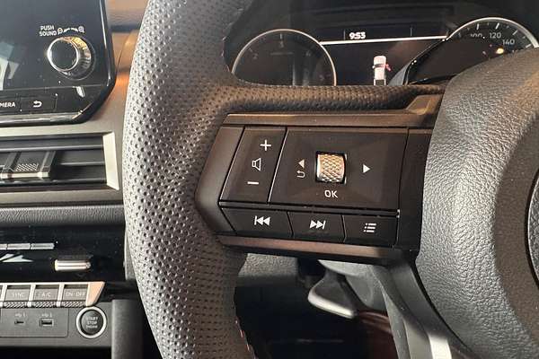 2025 Mitsubishi Triton GSR MV 4X4