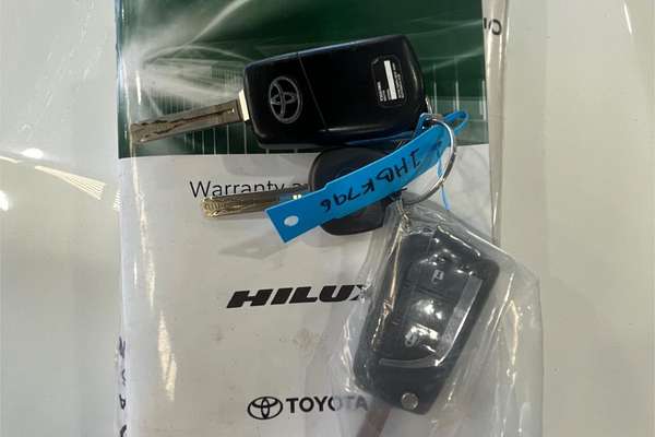 2020 Toyota Hilux SR GUN126R 4X4