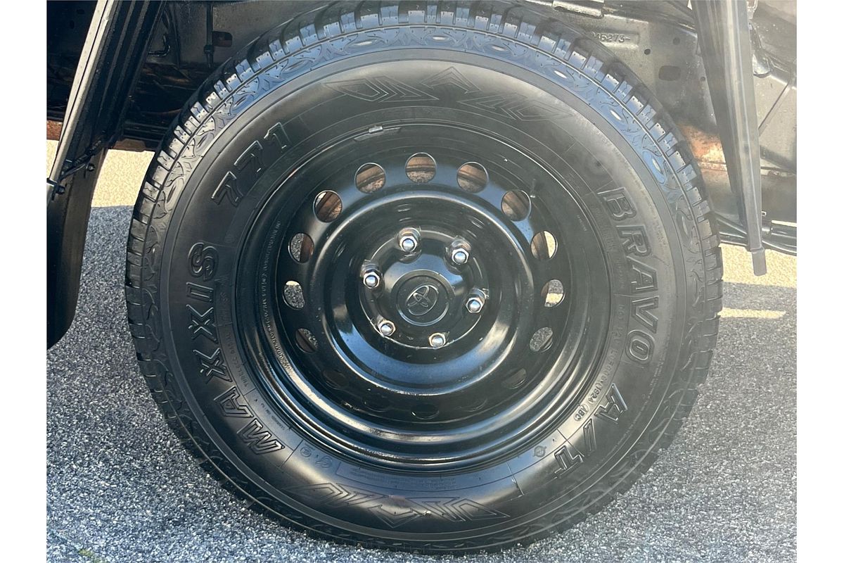 2020 Toyota Hilux SR GUN126R 4X4