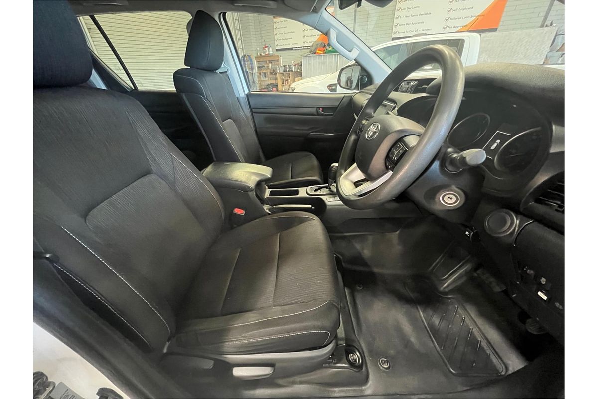 2020 Toyota Hilux SR GUN126R 4X4