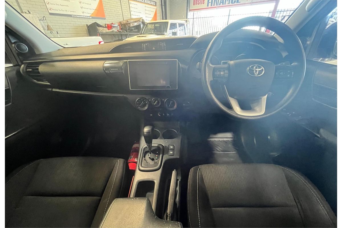 2020 Toyota Hilux SR GUN126R 4X4