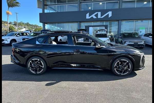 2025 Kia K4 GT-Line CL4m