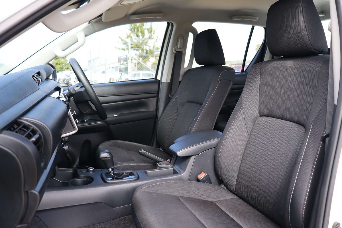 2024 Toyota Hilux SR GUN126R 4X4
