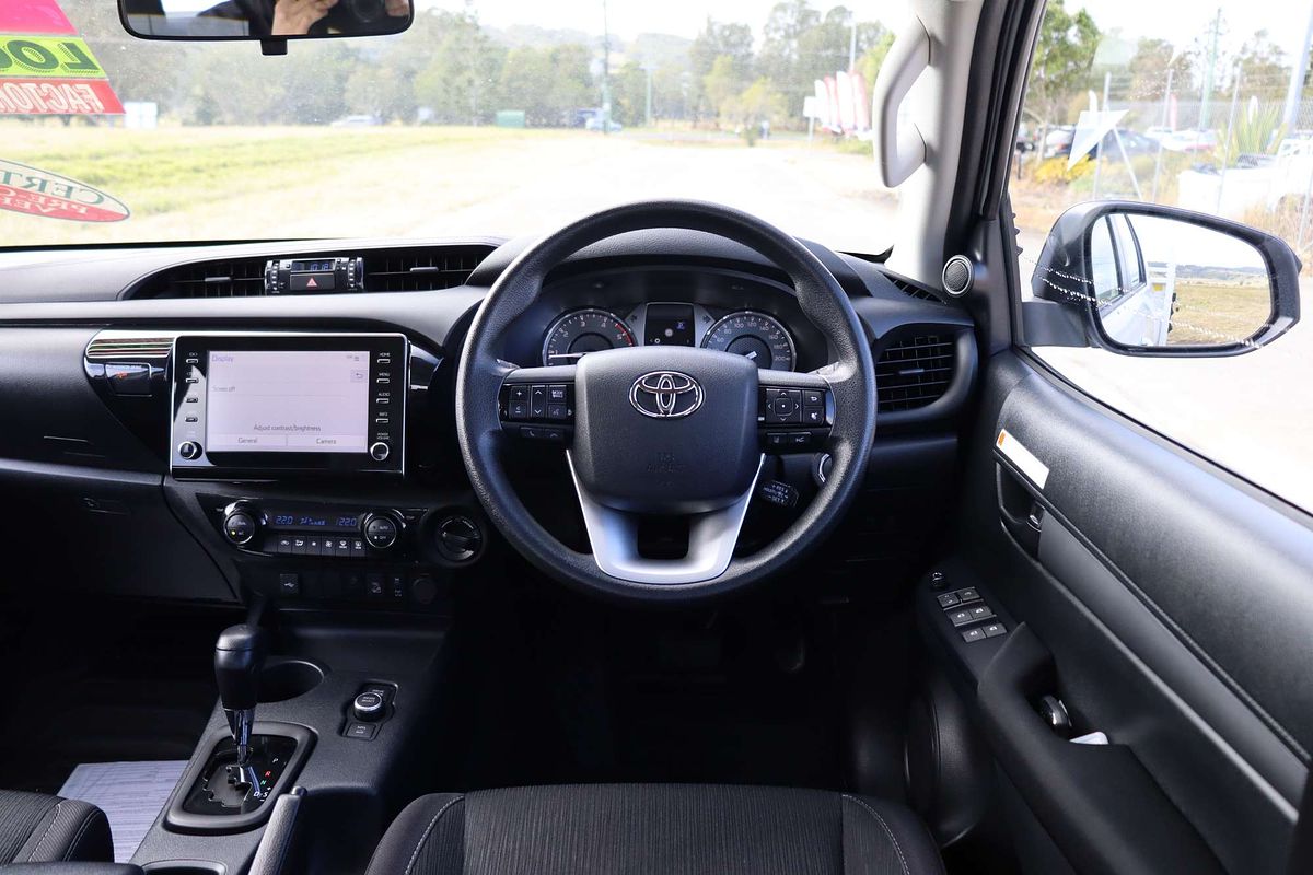 2024 Toyota Hilux SR GUN126R 4X4