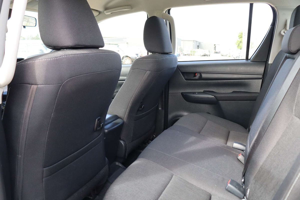 2024 Toyota Hilux SR GUN126R 4X4