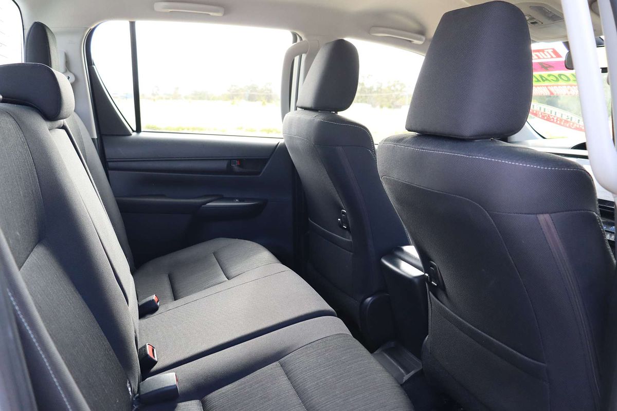 2024 Toyota Hilux SR GUN126R 4X4