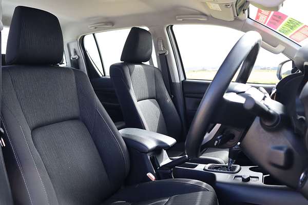 2024 Toyota Hilux SR GUN126R 4X4