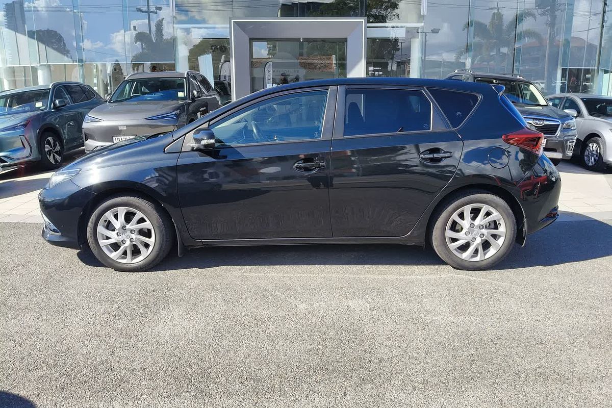 2017 Toyota Corolla Ascent Sport ZRE182R