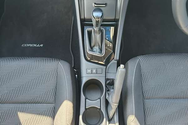 2017 Toyota Corolla Ascent Sport ZRE182R