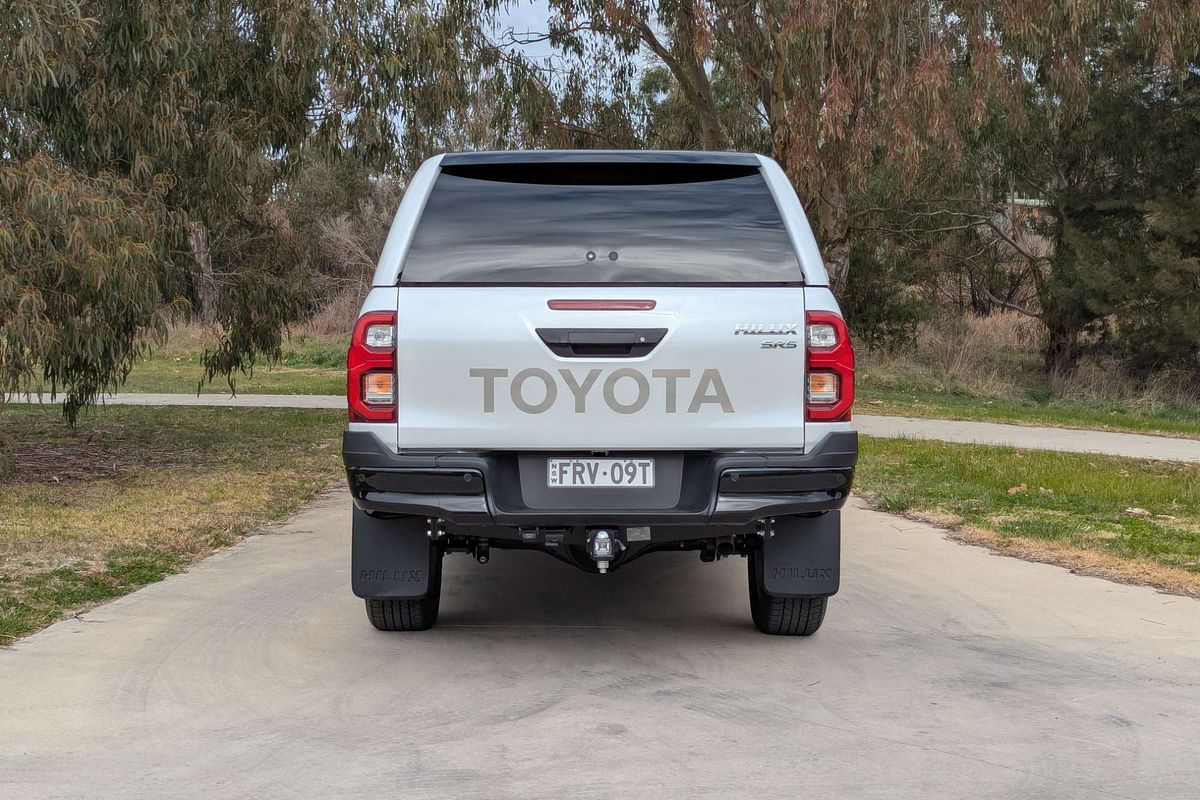 2024 Toyota Hilux SR5 48V GUN126R 4X4