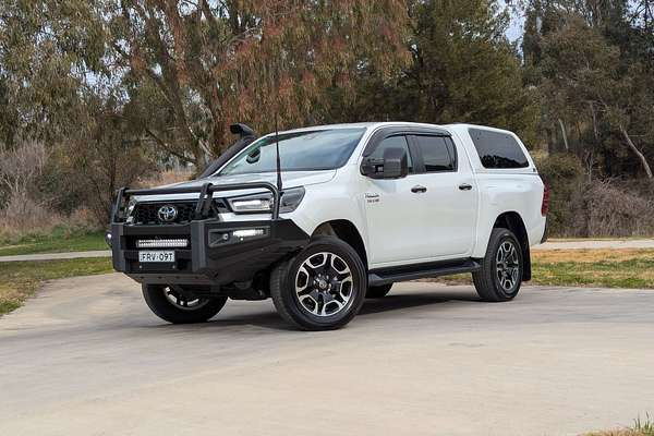 2024 Toyota Hilux SR5 48V GUN126R 4X4