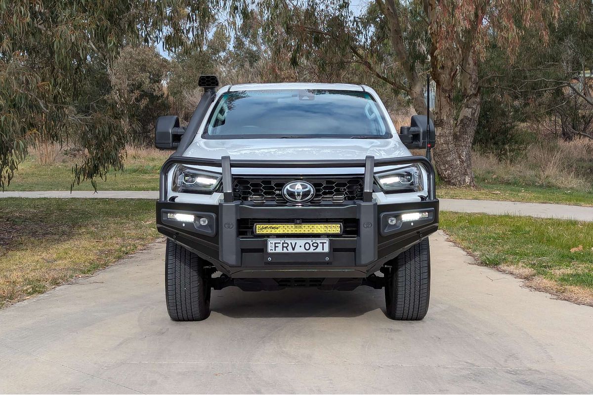 2024 Toyota Hilux SR5 48V GUN126R 4X4