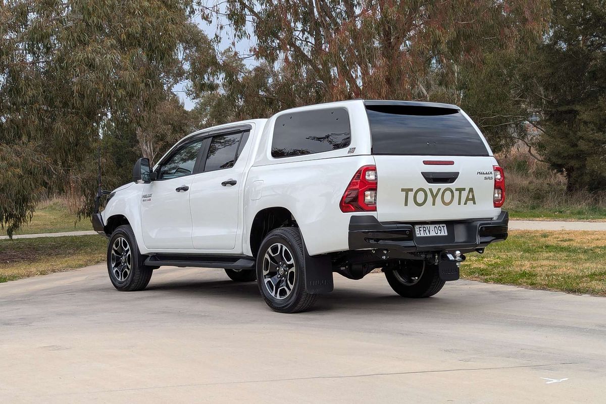 2024 Toyota Hilux SR5 48V GUN126R 4X4