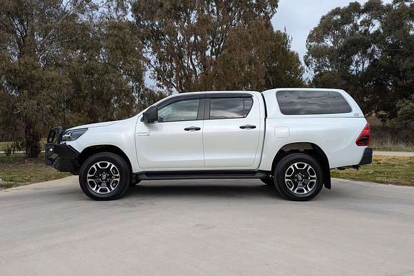 2024 Toyota Hilux SR5 48V GUN126R 4X4