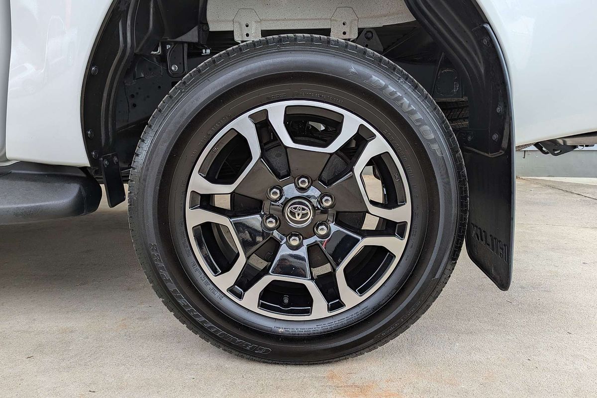 2024 Toyota Hilux SR5 48V GUN126R 4X4