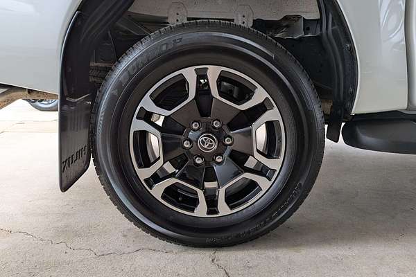 2024 Toyota Hilux SR5 48V GUN126R 4X4