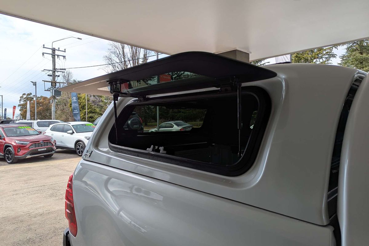 2024 Toyota Hilux SR5 48V GUN126R 4X4