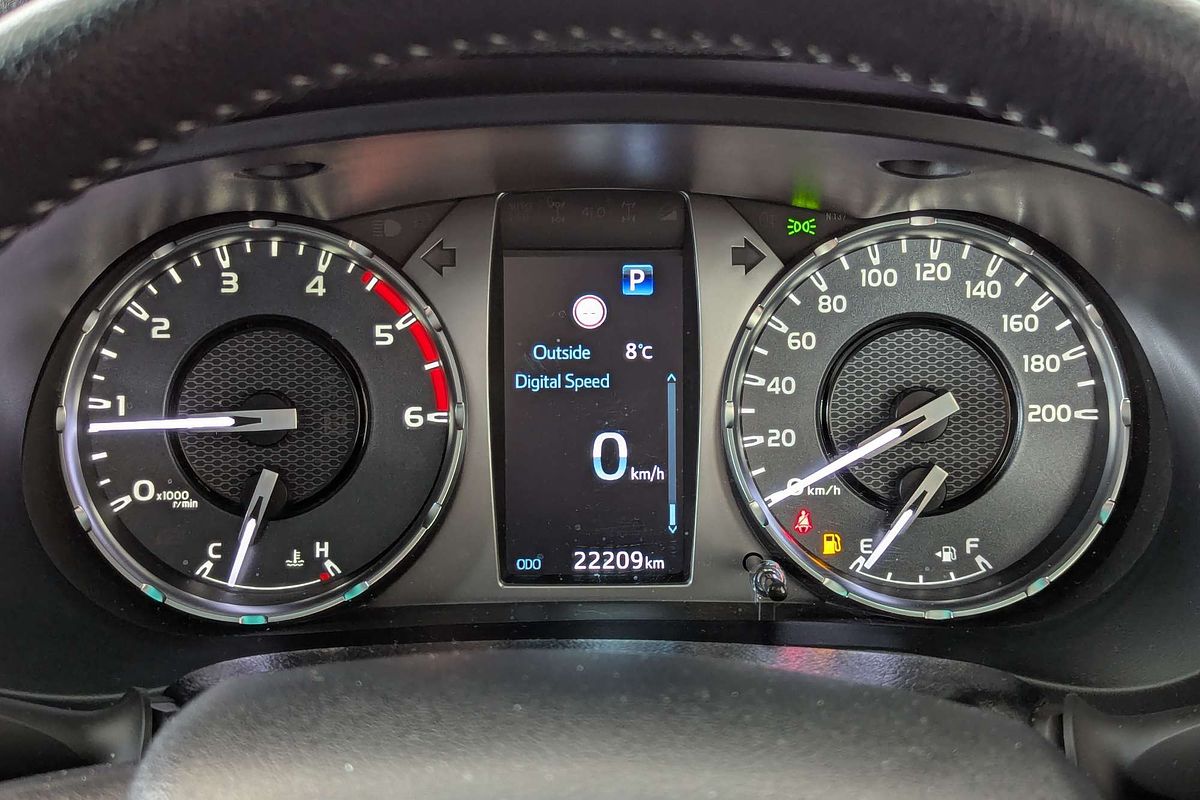 2024 Toyota Hilux SR5 48V GUN126R 4X4