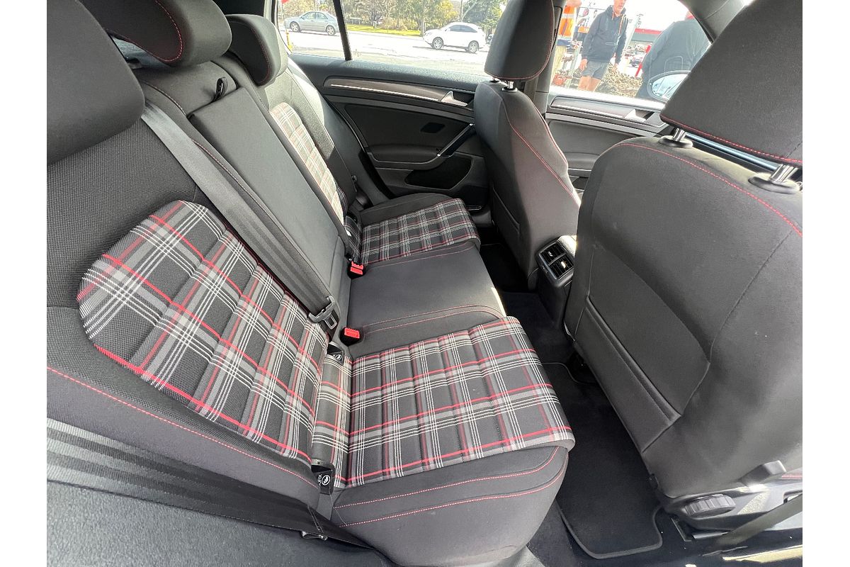 2017 Volkswagen Golf GTI 7.5