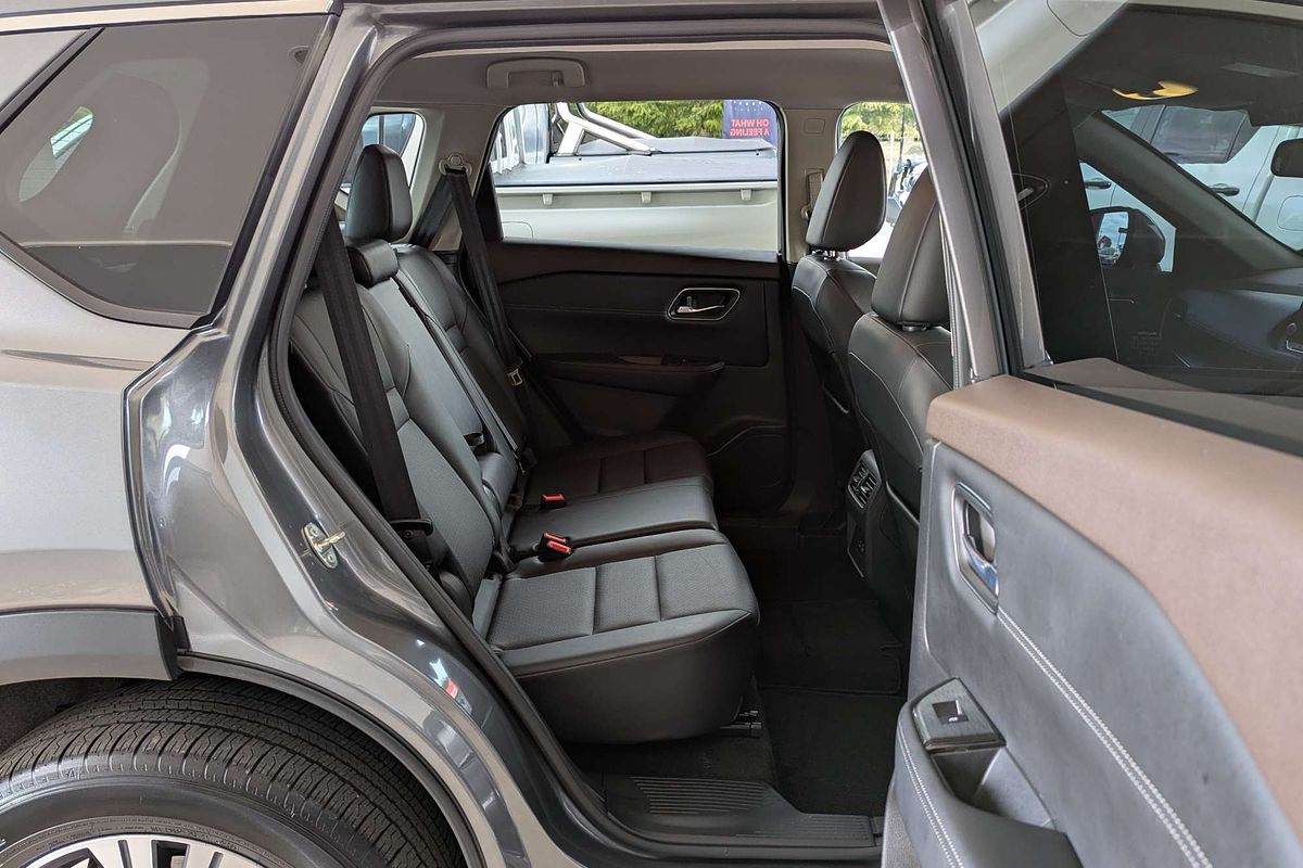 2023 Nissan X-TRAIL ST-L T33