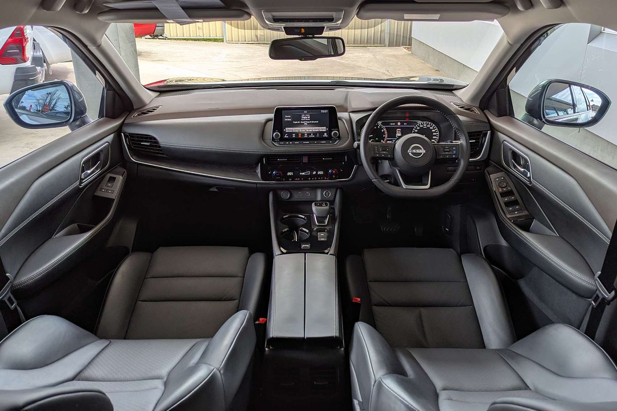 2023 Nissan X-TRAIL ST-L T33