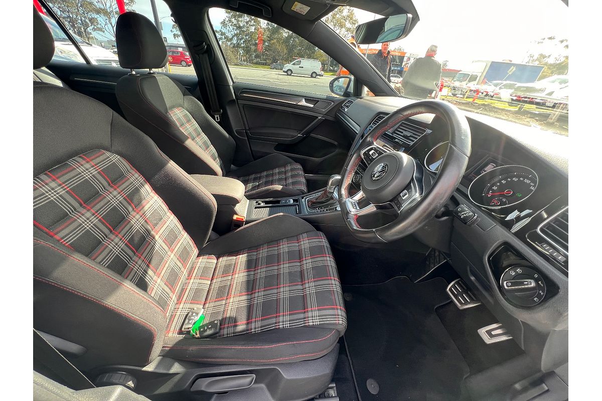 2017 Volkswagen Golf GTI 7.5