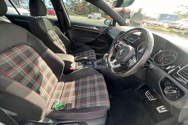 2017 Volkswagen Golf GTI 7.5
