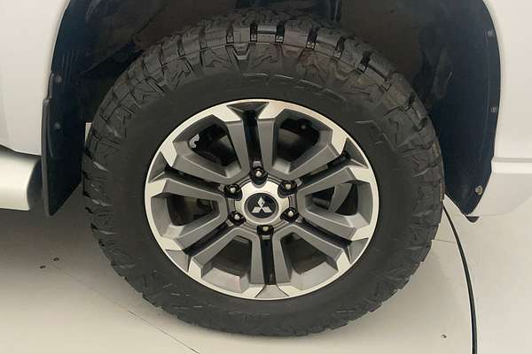 2020 Mitsubishi Triton GLS MR 4X4