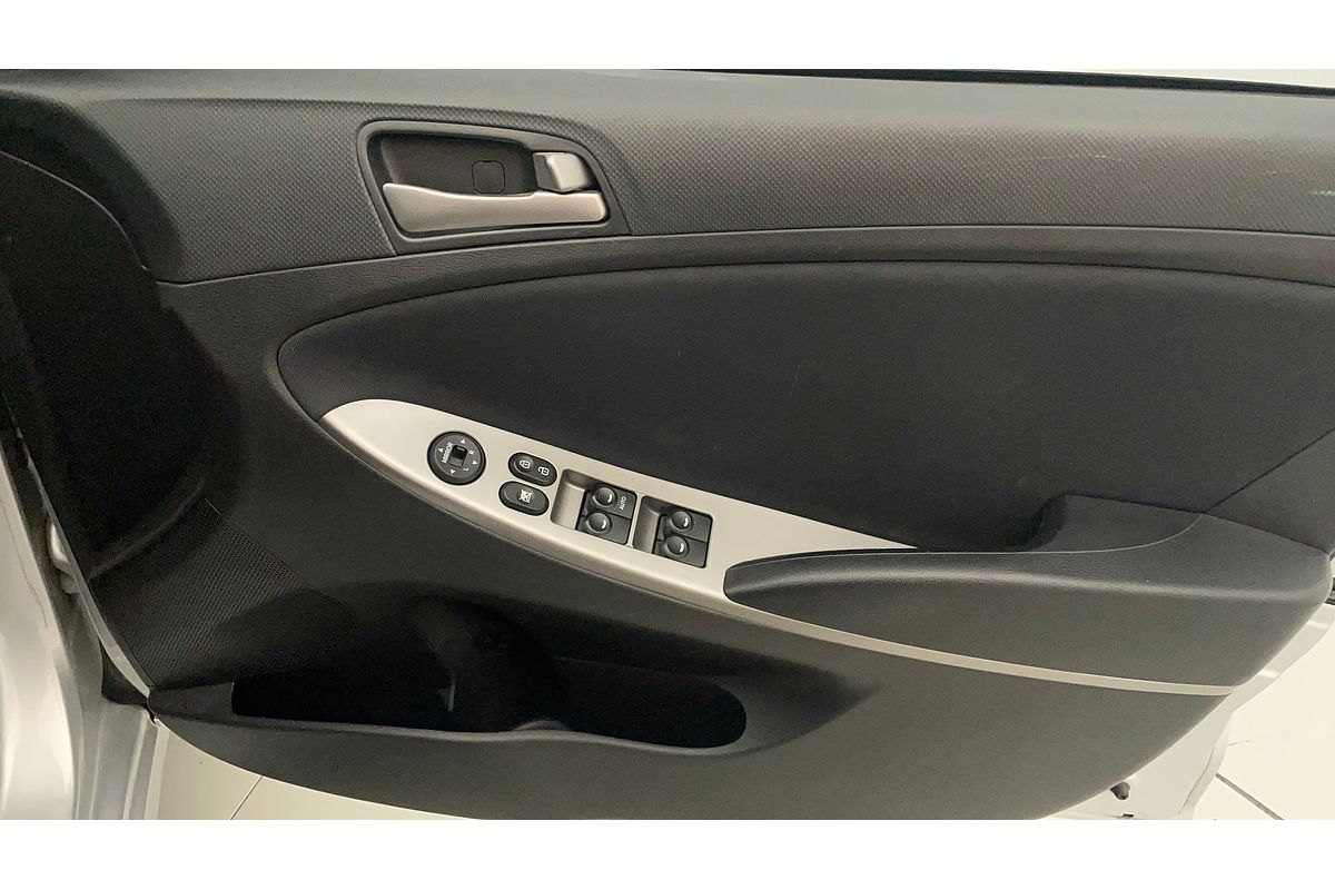 2015 Hyundai Accent Active RB3