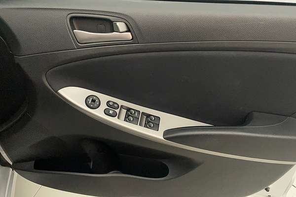 2015 Hyundai Accent Active RB3