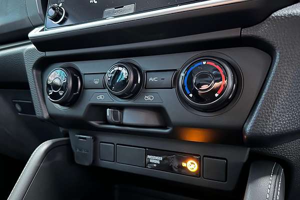 2025 Isuzu MU-X LS-M